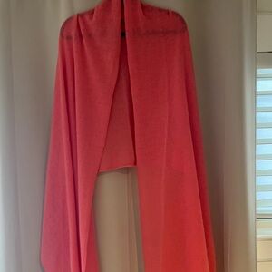 NWOT. Lg. 100% Cashmere Counter travel wrap 88 x 44. Never worn. Gorgeous pink.